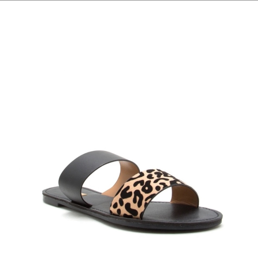 Qupid, Sandals